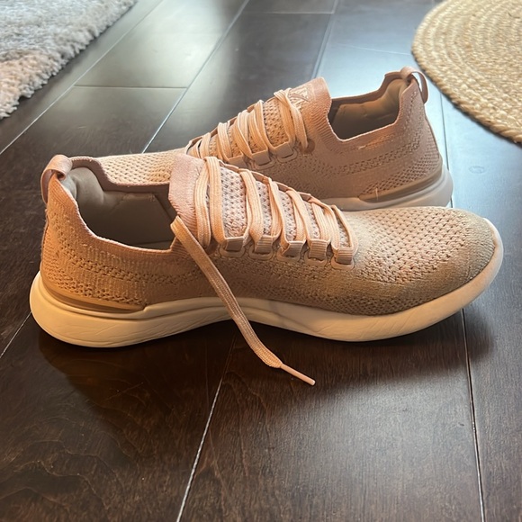 APL Women's TechLoom Breeze - Picture 5 of 8